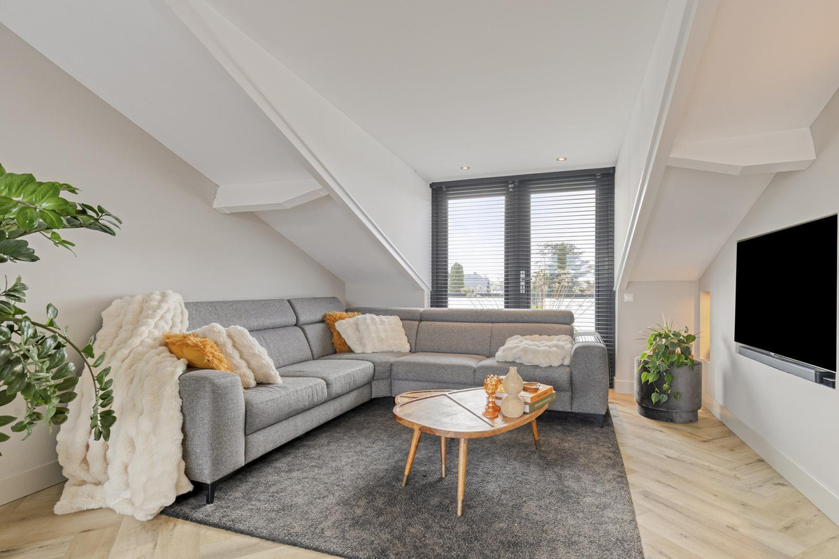 Hoekwoning te koop: Baambrugse Zuwe 167E, Vinkeveen
