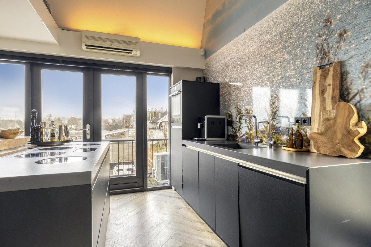 Hoekwoning te koop: Baambrugse Zuwe 167E, Vinkeveen