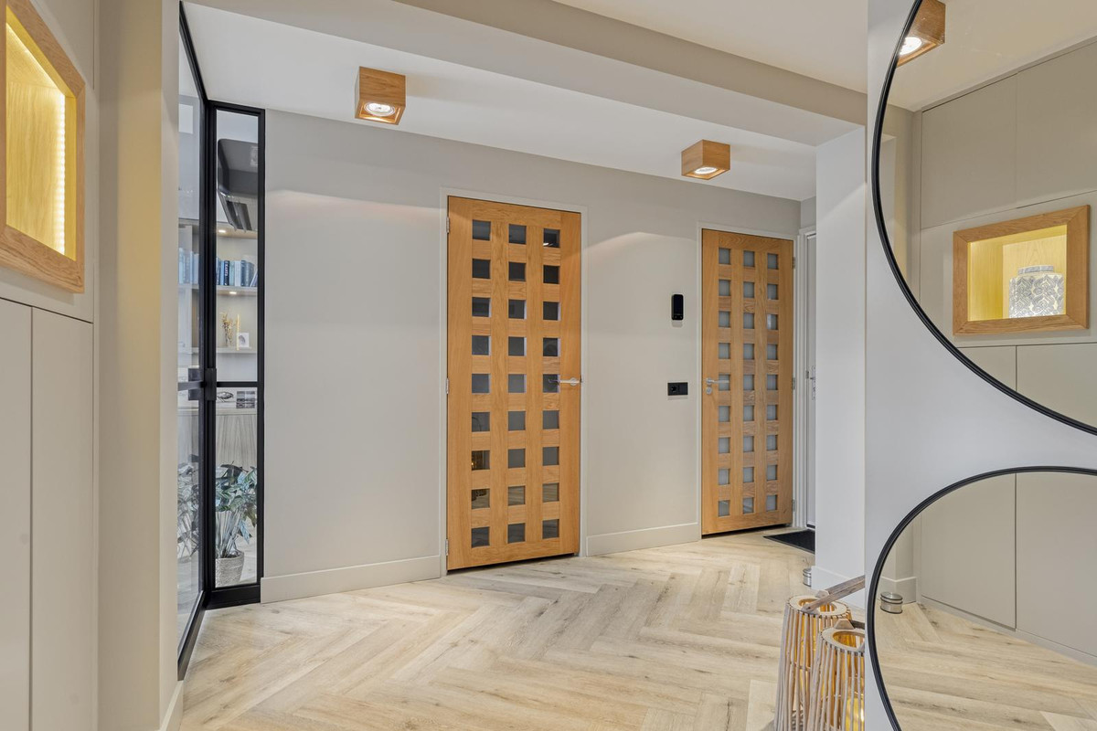 Hoekwoning te koop: Baambrugse Zuwe 167E, Vinkeveen