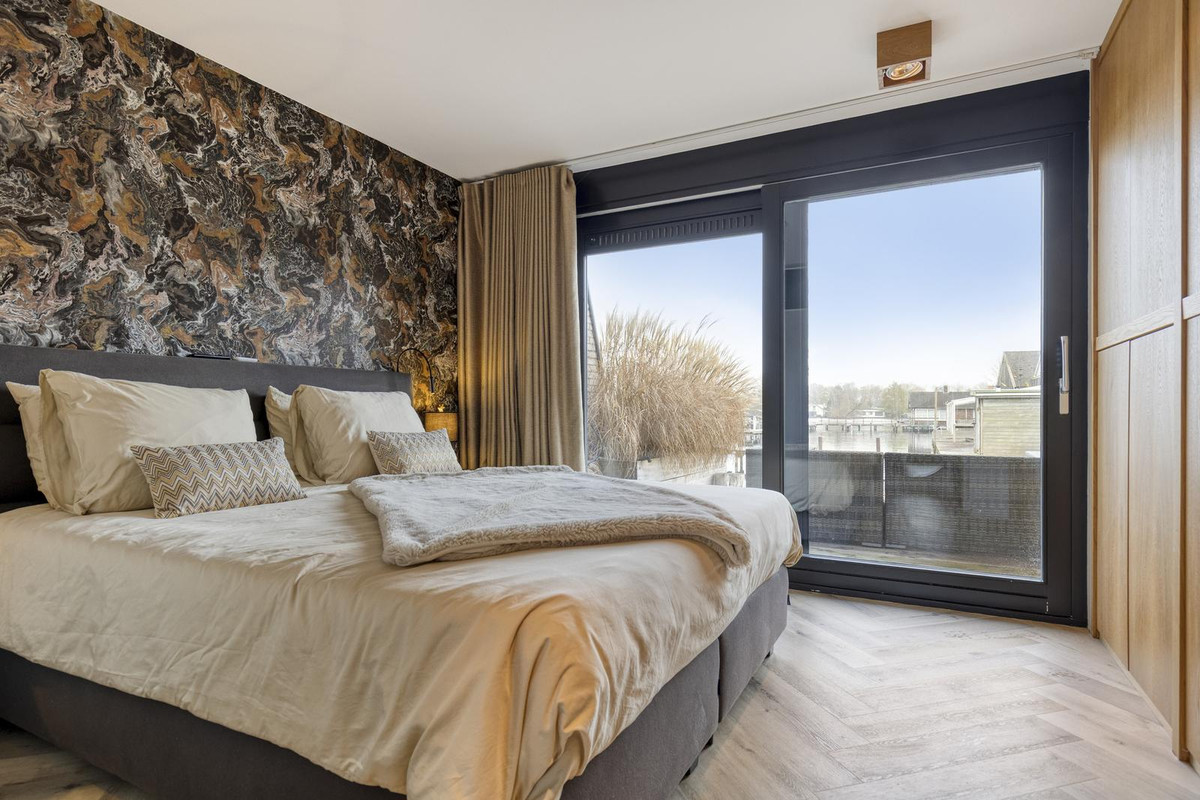 Hoekwoning te koop: Baambrugse Zuwe 167E, Vinkeveen