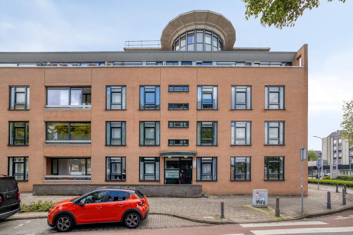 Appartement te koop: Adelbert van Scharnlaan 177A, Maastricht