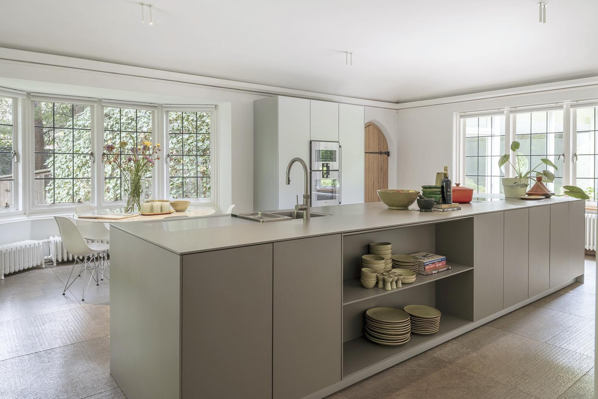 Vrijstaande woning te koop: Bredaseweg 389, Tilburg