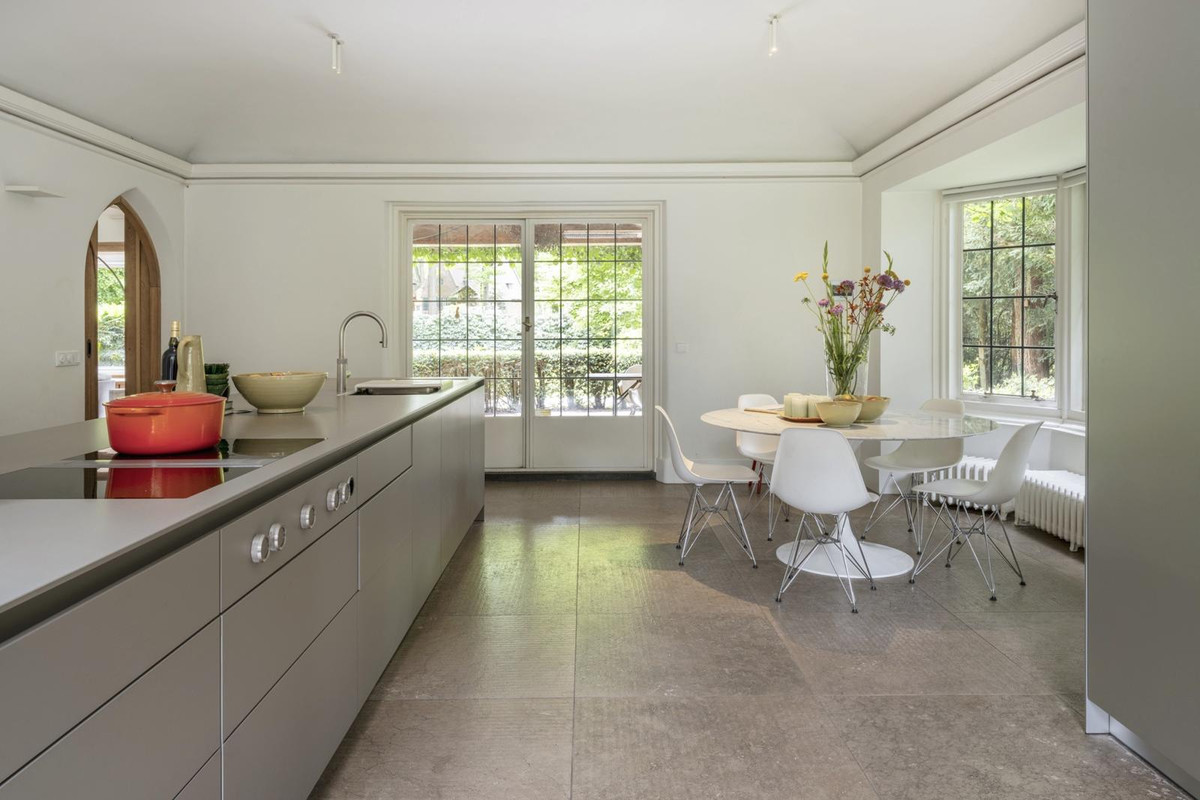 Vrijstaande woning te koop: Bredaseweg 389, Tilburg
