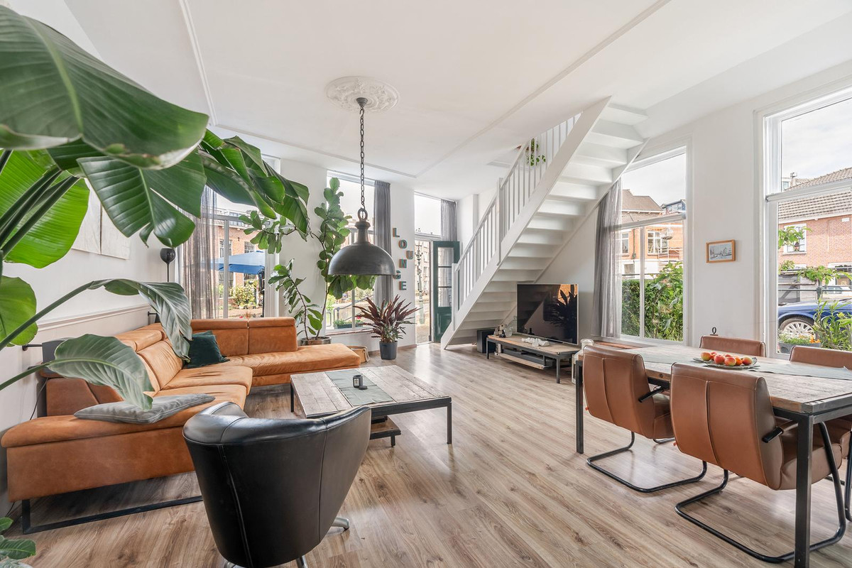Hoekwoning te koop: Nieuwe Sluisstraat 7, Schiedam