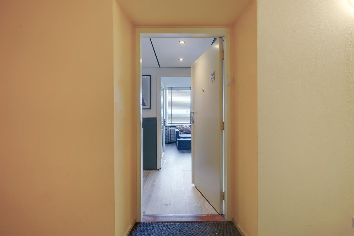 Studio te koop: Elisabeth Brugsmaweg 1-302, 'S-Gravenhage