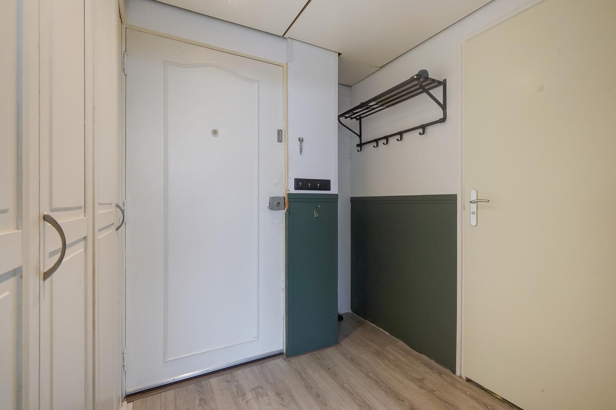 Studio te koop: Elisabeth Brugsmaweg 1-302, 'S-Gravenhage