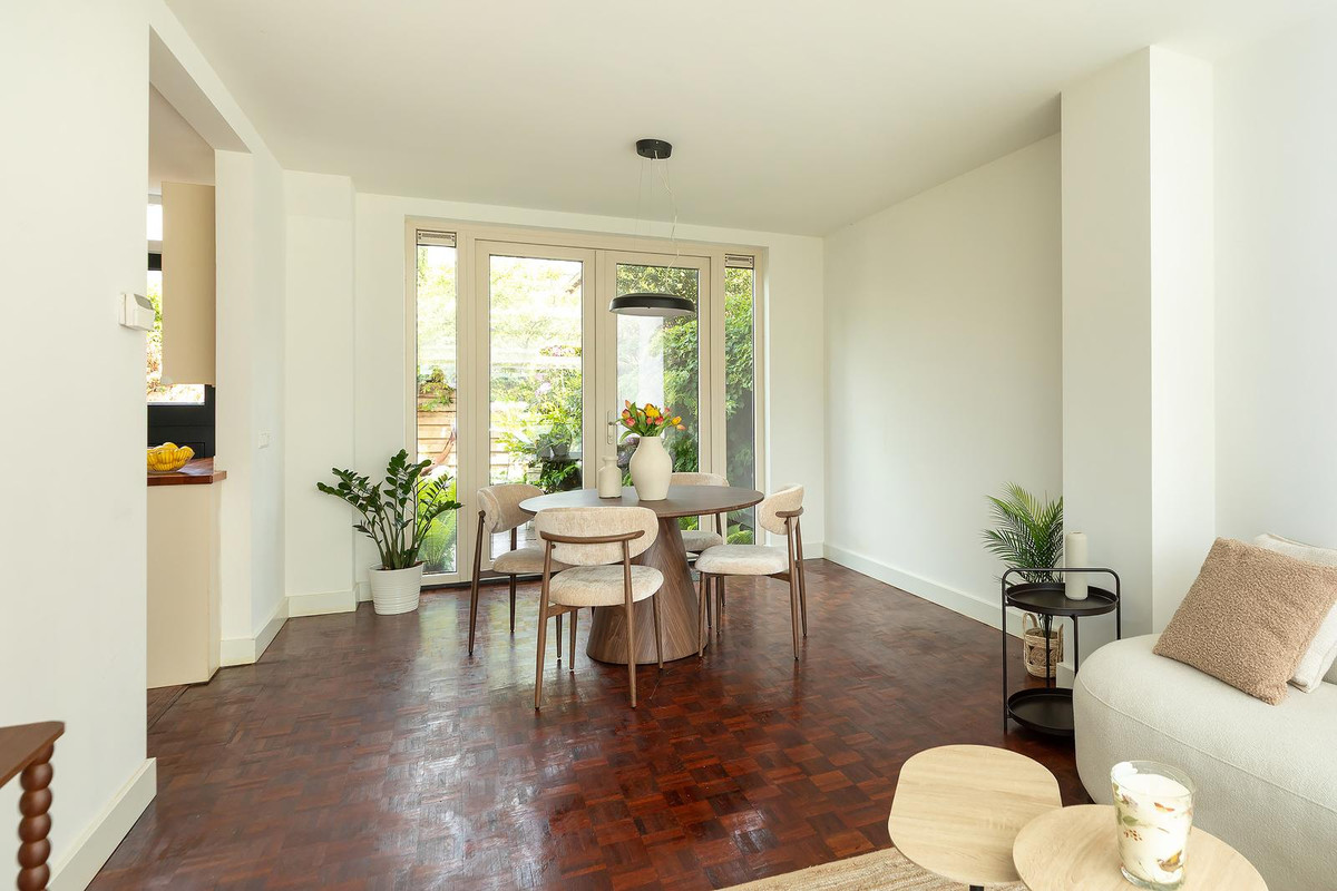Tussenwoning te koop: Elisabeth de Walélaan 34, Ankeveen