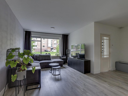 Van Hallstraat 2