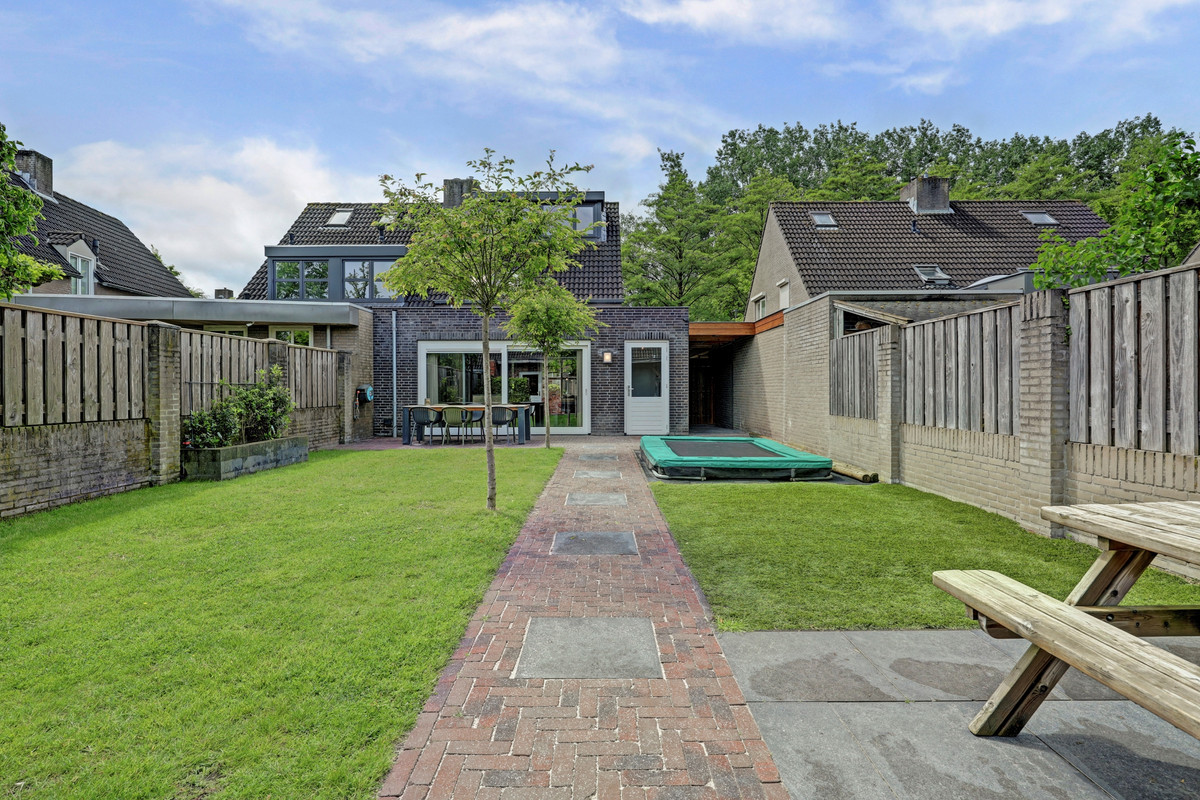 Twee-onder-één-kap te koop: Schoutstraat 53, Bladel