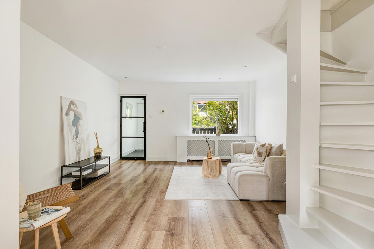 Tussenwoning te koop: Pernisser Molenweg 57, Pernis Rotterdam