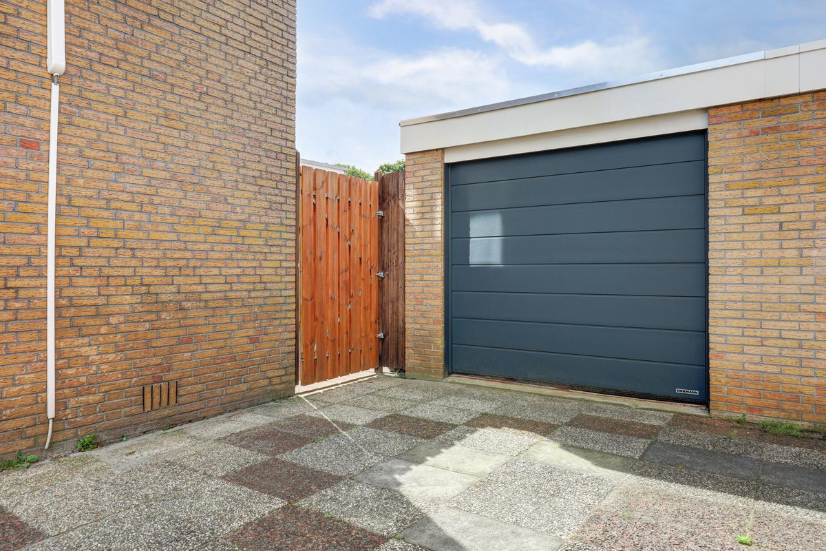 Twee-onder-één-kap te koop: Te Werve 4, Almelo