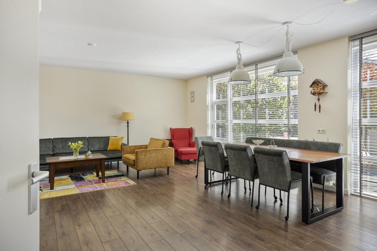 Tussenwoning te koop: De Triomfboog 30, Enschede