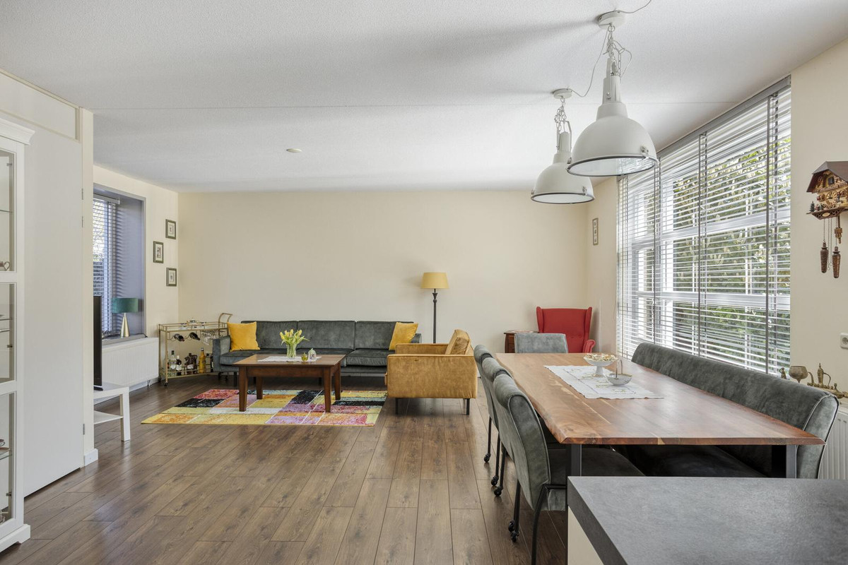 Tussenwoning te koop: De Triomfboog 30, Enschede
