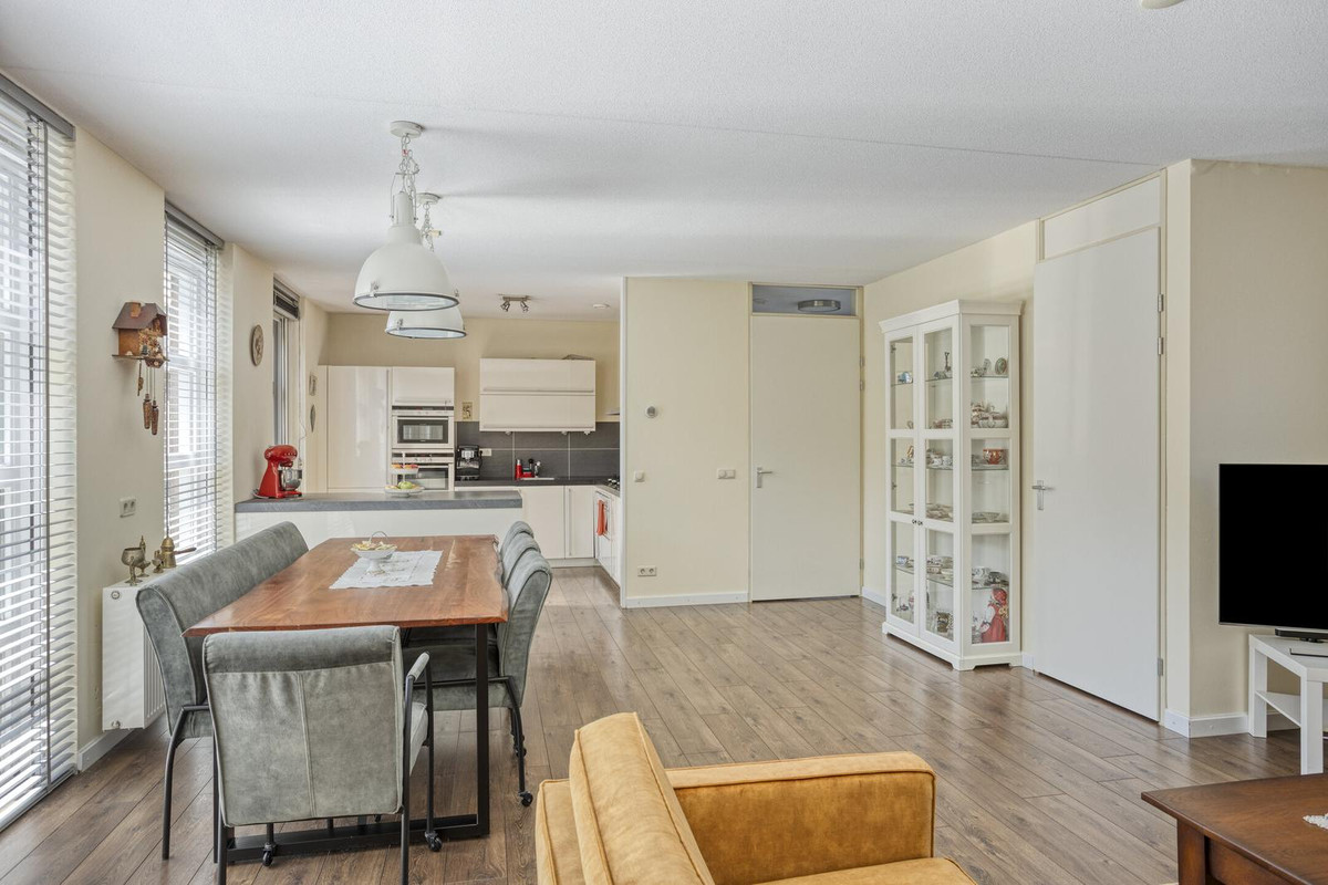 Tussenwoning te koop: De Triomfboog 30, Enschede