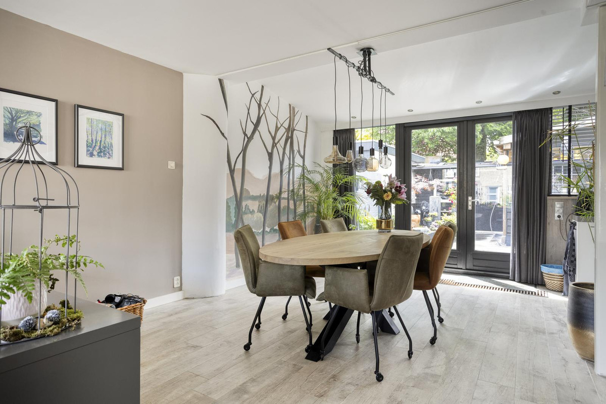 Tussenwoning te koop: Kamperfoeliestraat 30, Waalwijk