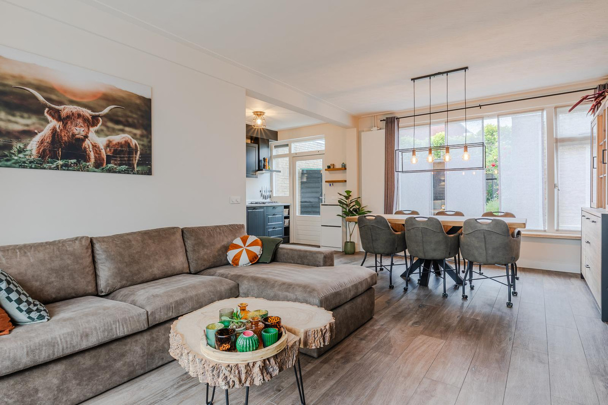 Twee-onder-één-kap te koop: Burgemeester Magneestraat 12, Luyksgestel