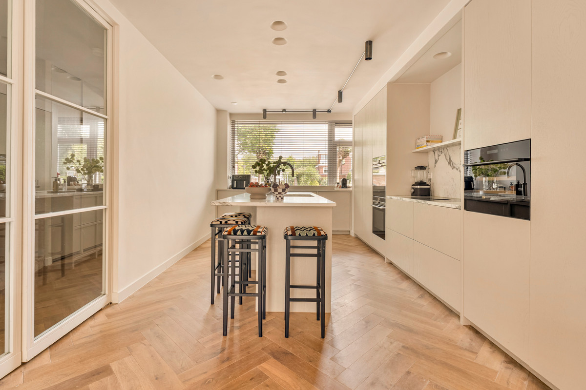 Tussenwoning te koop: Hillenraadt 32, Amsterdam