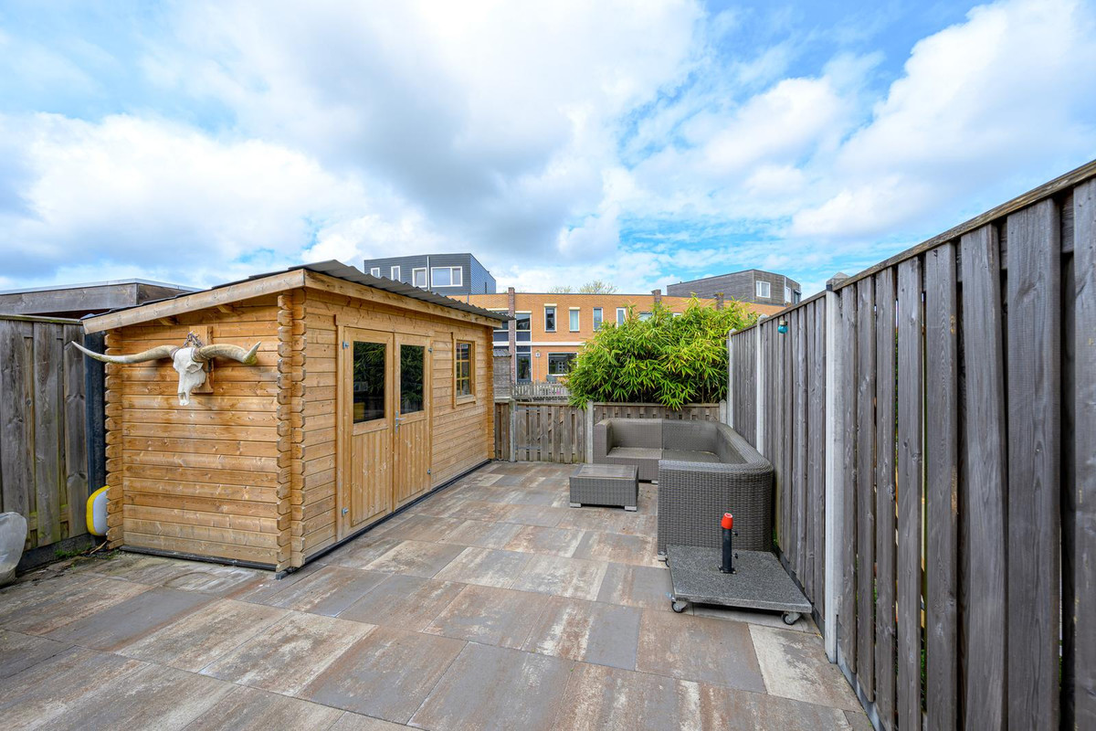 Tussenwoning te koop: Rie Beisenherzland 5, Heerhugowaard