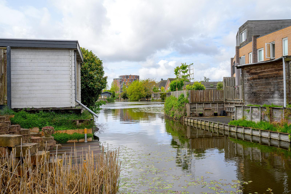 Tussenwoning te koop: Rie Beisenherzland 5, Heerhugowaard