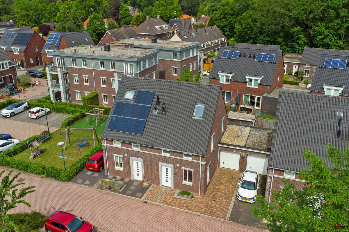 Tussenwoning te koop: Voorthof 5, Riethoven