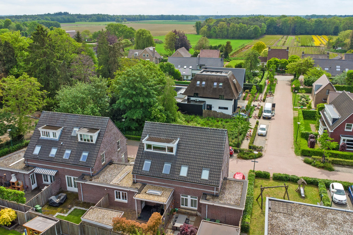 Tussenwoning te koop: Voorthof 5, Riethoven