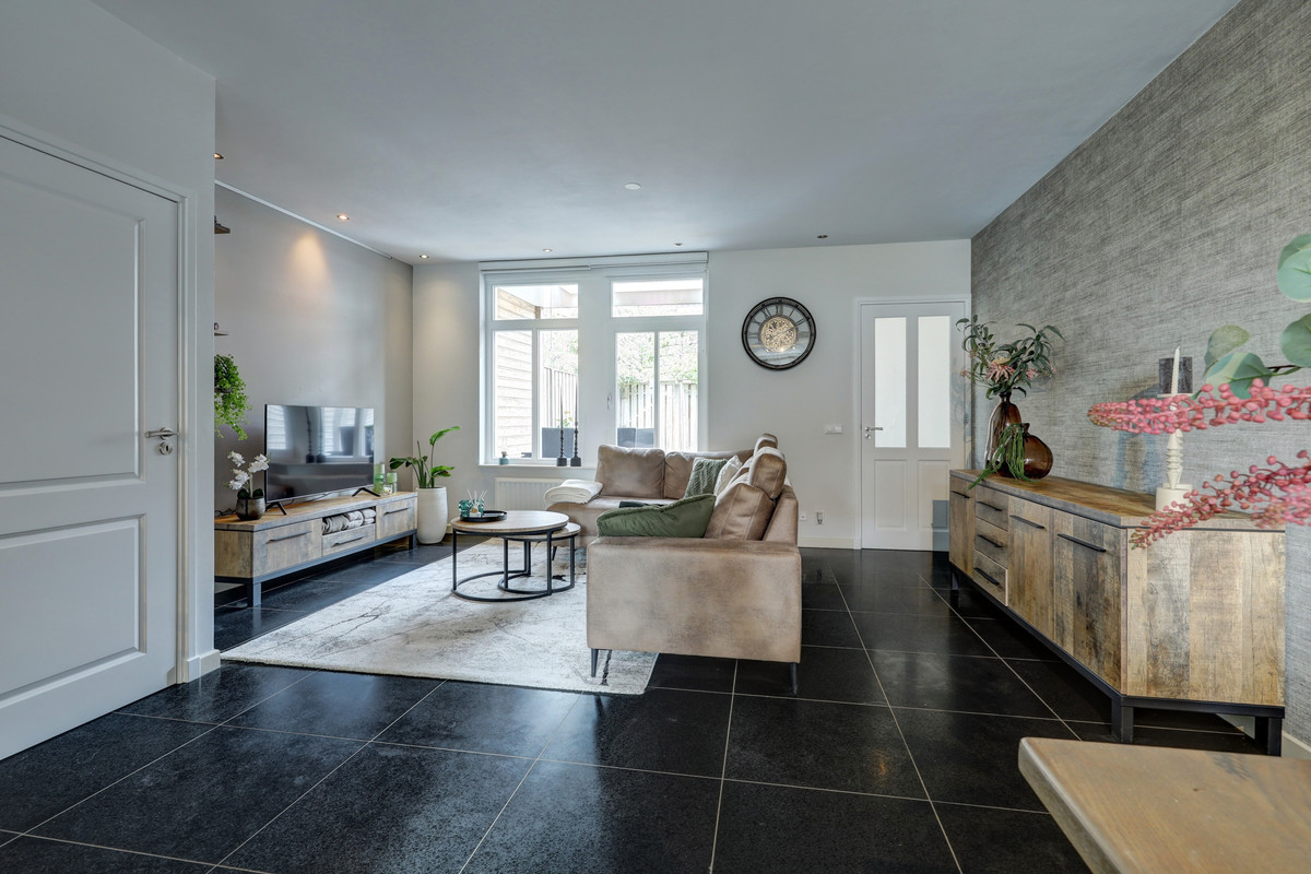 Tussenwoning te koop: Voorthof 5, Riethoven