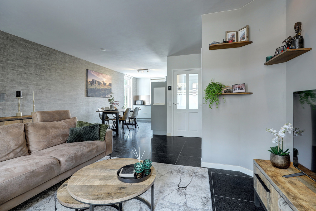 Tussenwoning te koop: Voorthof 5, Riethoven