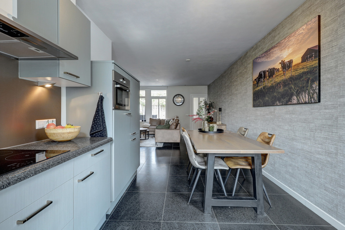Tussenwoning te koop: Voorthof 5, Riethoven