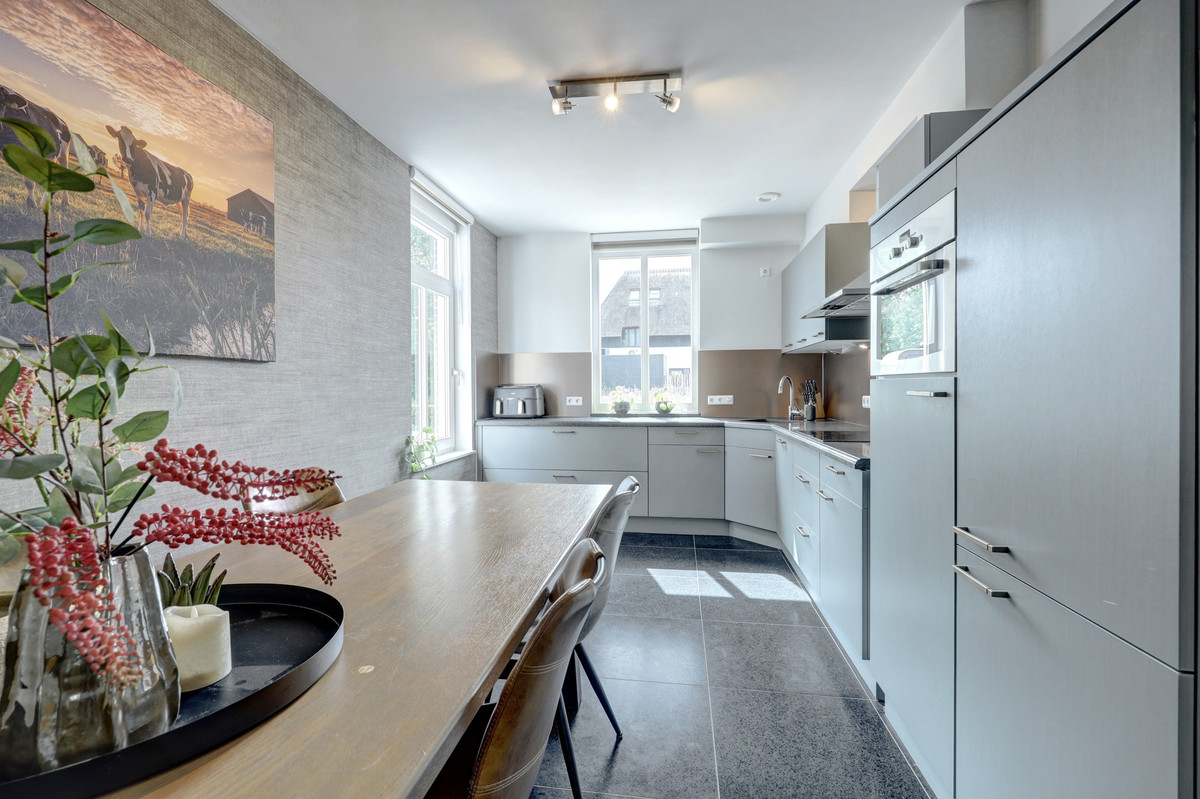 Tussenwoning te koop: Voorthof 5, Riethoven