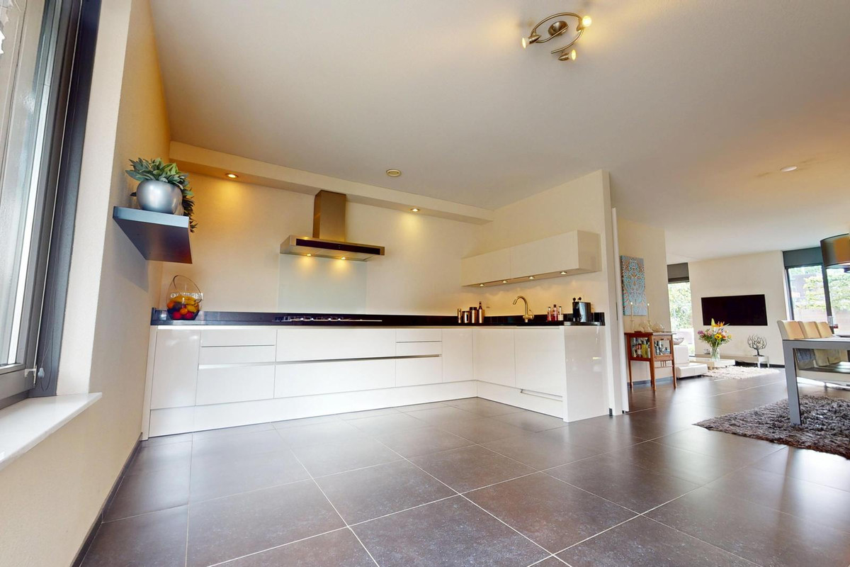 Vrijstaande woning te koop: Villa Dotterbloem 19, Waalwijk