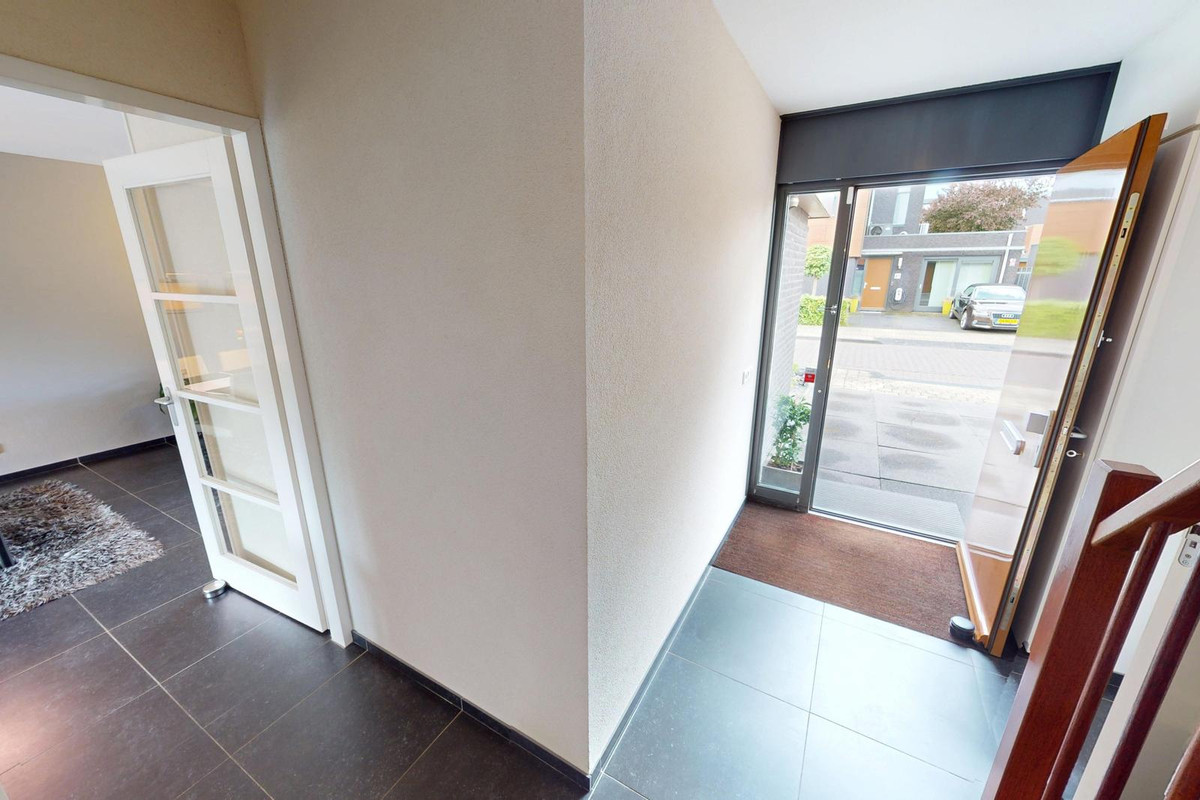 Vrijstaande woning te koop: Villa Dotterbloem 19, Waalwijk