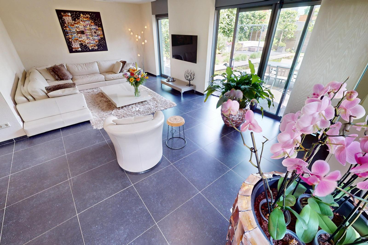 Vrijstaande woning te koop: Villa Dotterbloem 19, Waalwijk