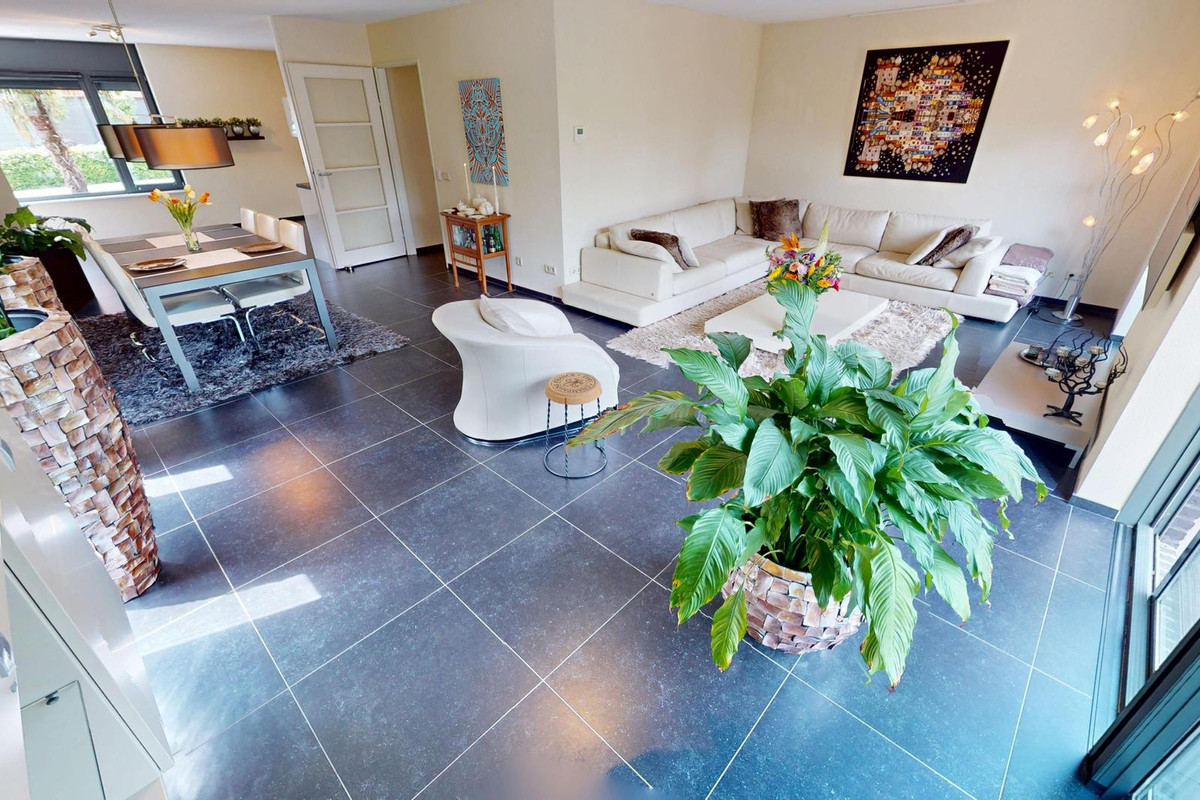 Vrijstaande woning te koop: Villa Dotterbloem 19, Waalwijk