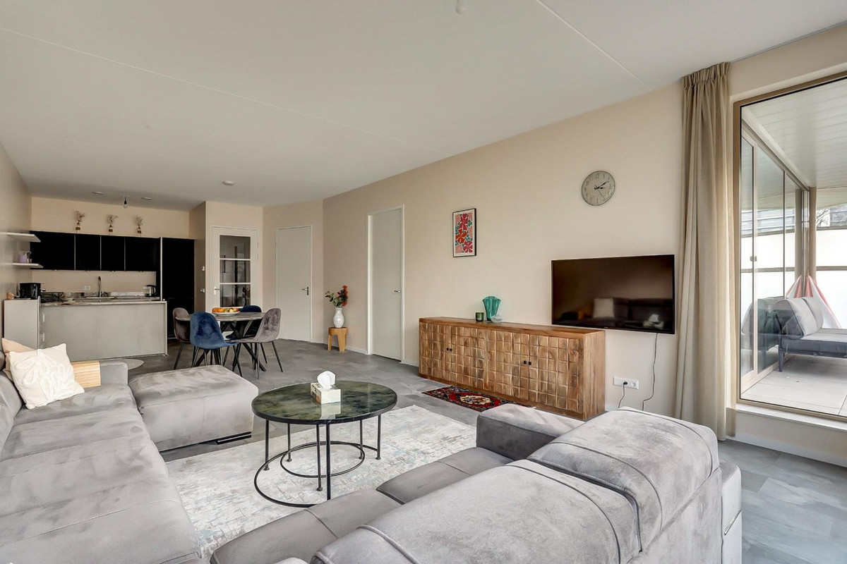 Appartement te koop: Nancy Zeelenbergsingel 24, Rotterdam