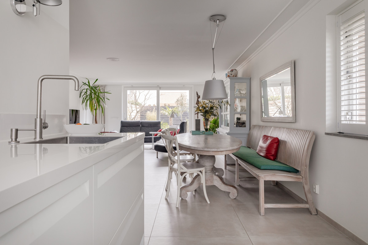 Tussenwoning te koop: Kleine Werf 25, Oosthuizen