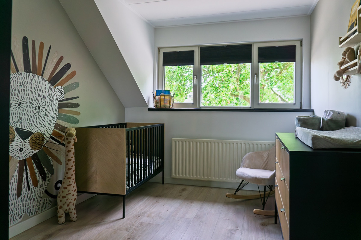Tussenwoning te koop: Artilleriestraat 83, Bergen Op Zoom