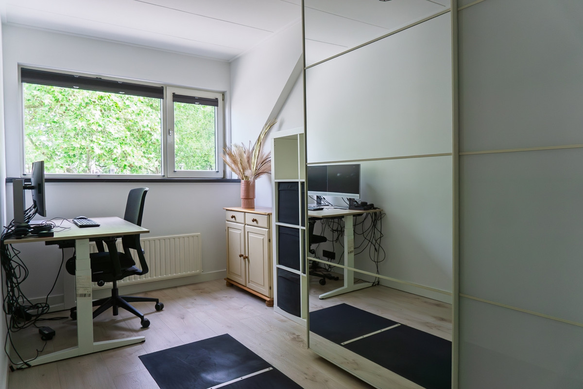 Tussenwoning te koop: Artilleriestraat 83, Bergen Op Zoom