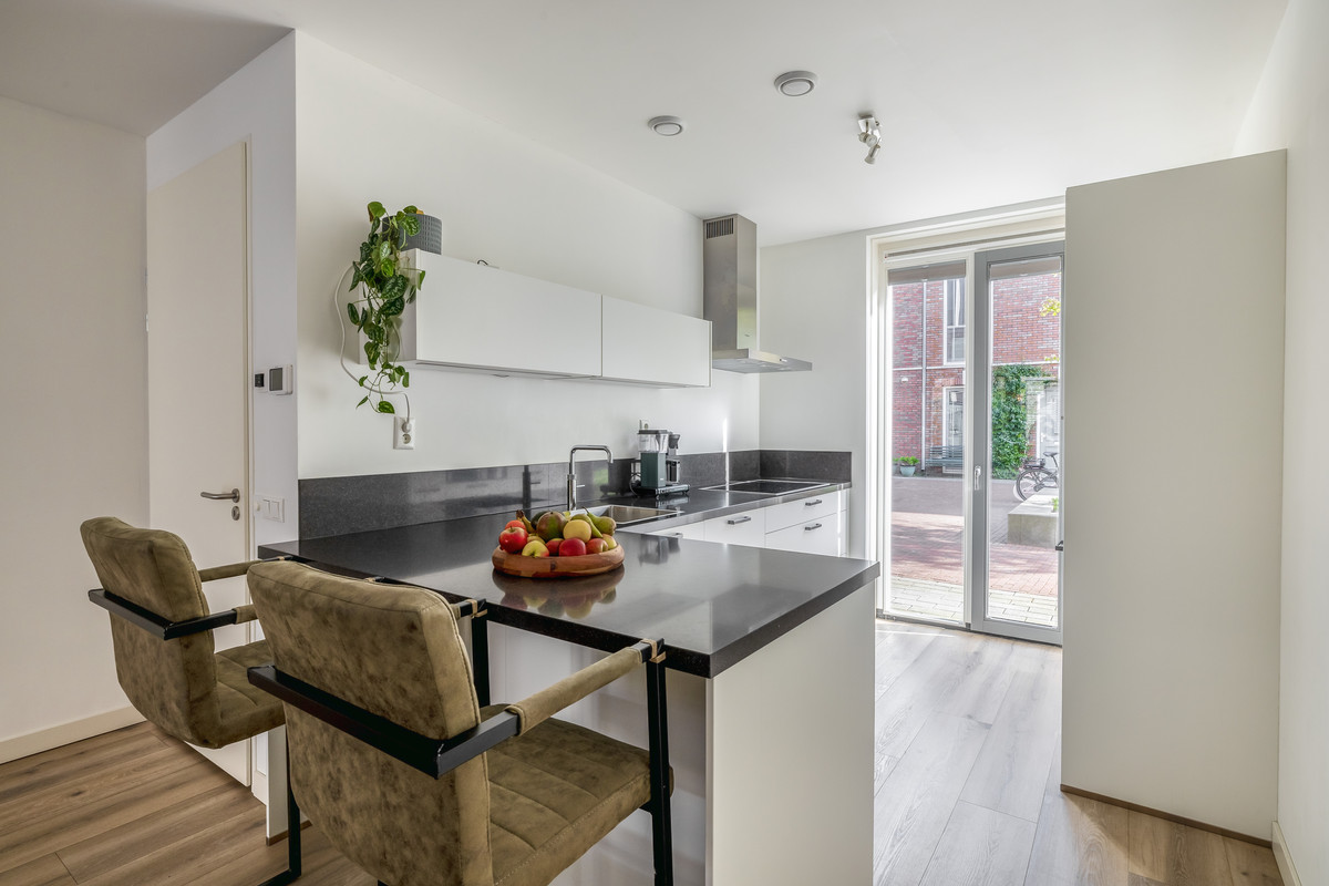 Tussenwoning te koop: Tapstraat 8, Rotterdam