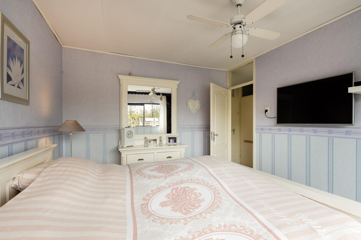 Tussenwoning te koop: de Leemput 11, Halsteren