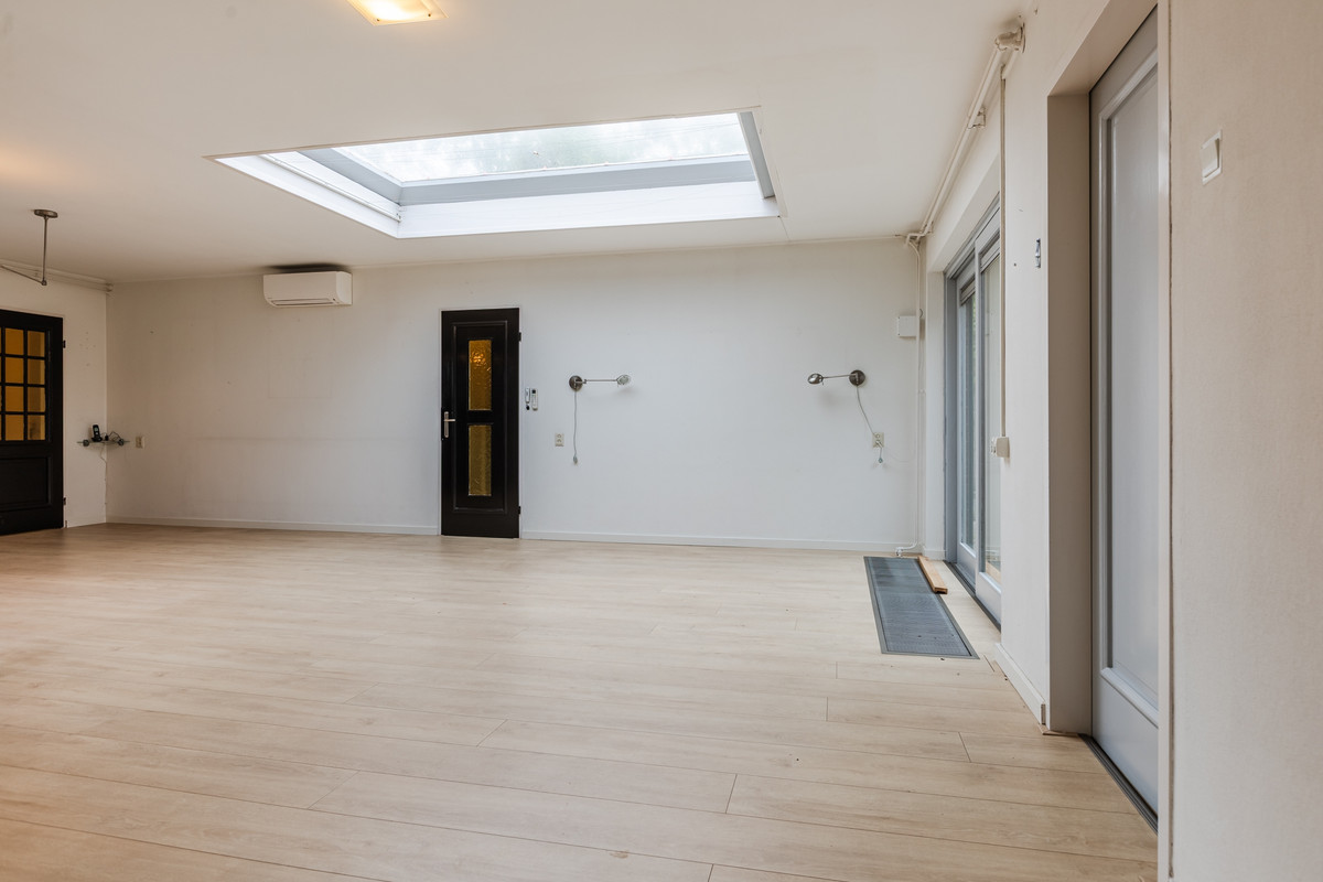 Hoekwoning te koop: Kometenlaan 77, Bergen Op Zoom