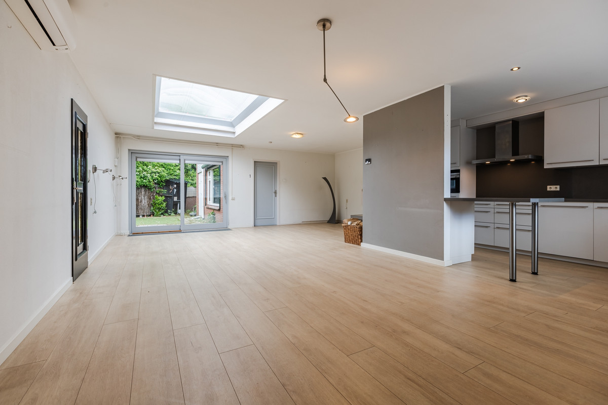 Hoekwoning te koop: Kometenlaan 77, Bergen Op Zoom