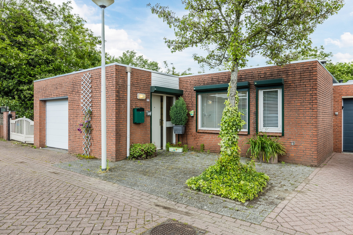 Hoekwoning te koop: Kometenlaan 77, Bergen Op Zoom