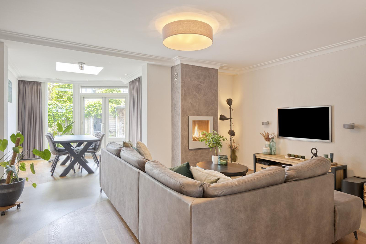 Tussenwoning te koop: Acaciastraat 10, Geffen