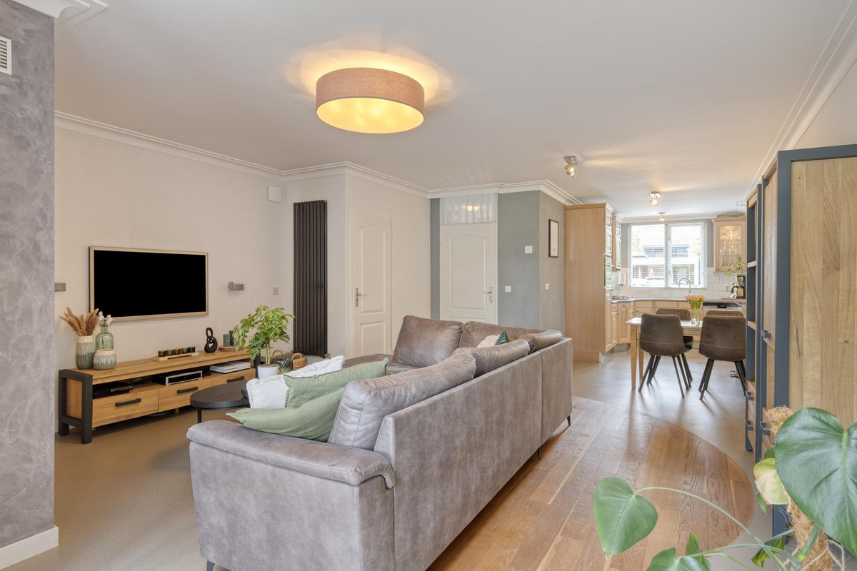Tussenwoning te koop: Acaciastraat 10, Geffen