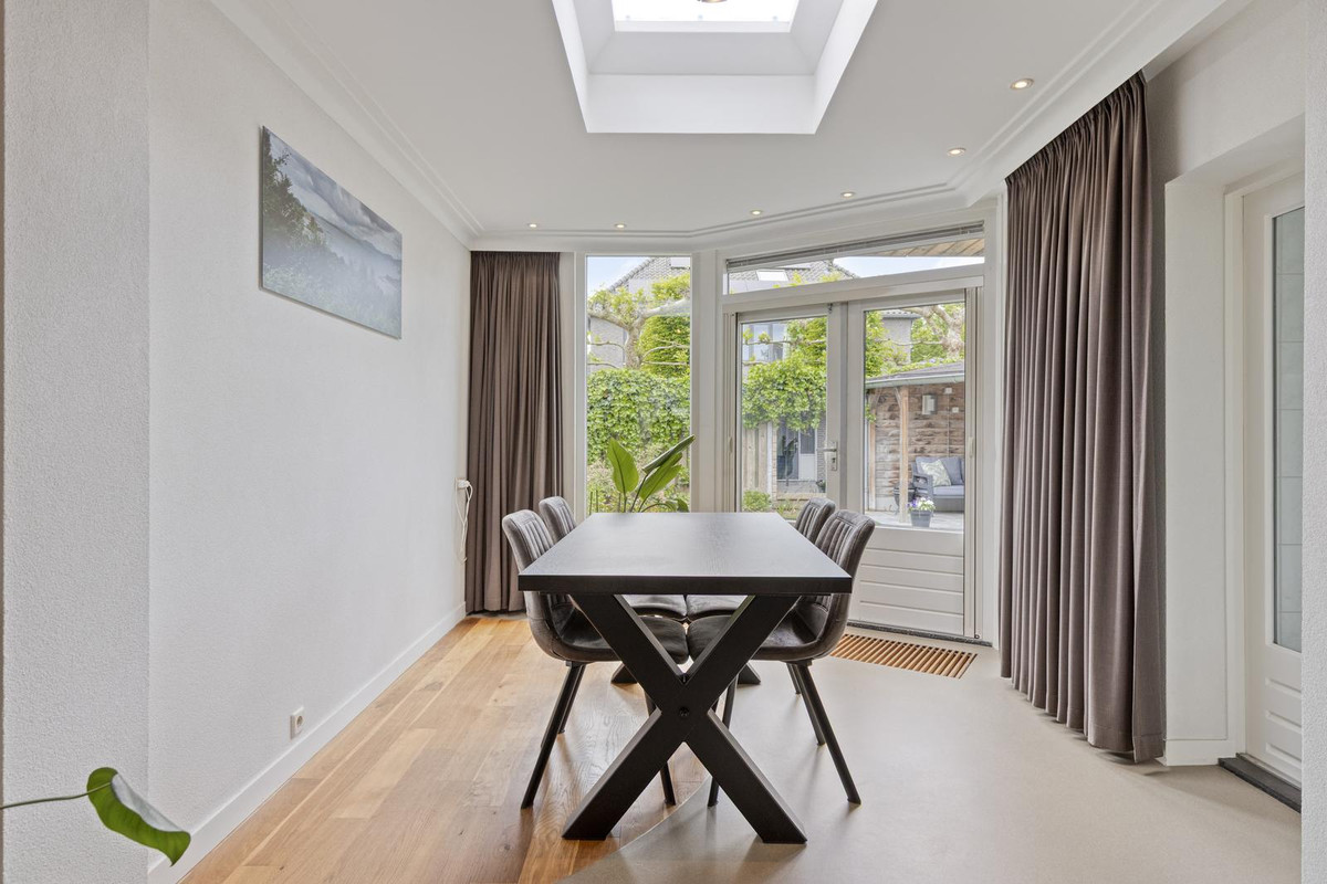 Tussenwoning te koop: Acaciastraat 10, Geffen