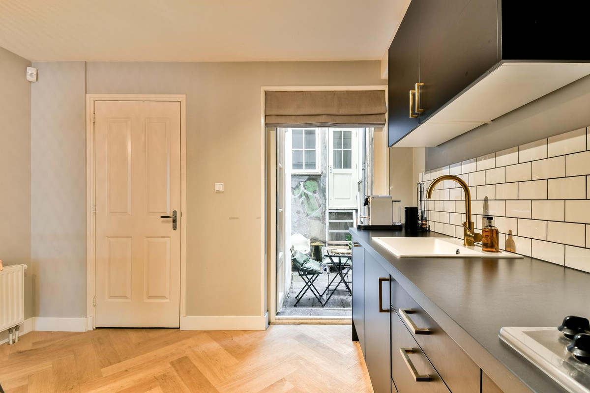 Studio te koop: Weesperplein 17A, Amsterdam