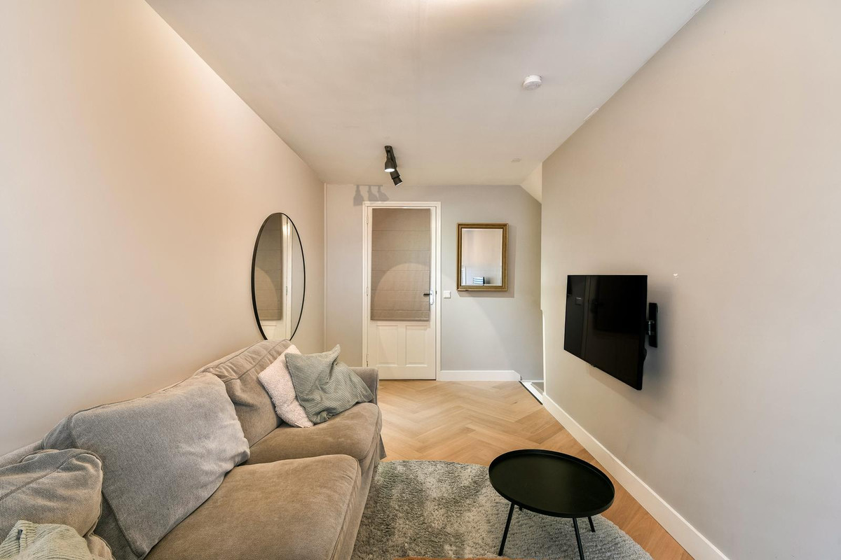 Studio te koop: Weesperplein 17A, Amsterdam
