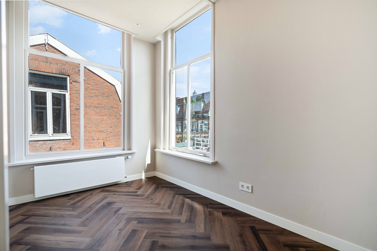 Studio te koop: Lage Rijndijk 9A, Leiden
