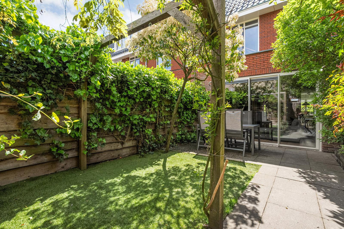Tussenwoning te koop: Tuinwal 24, Zwolle