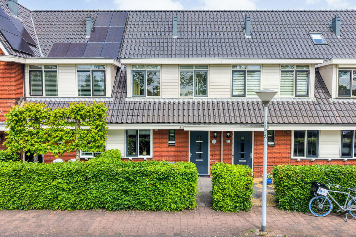 Tussenwoning te koop: Tuinwal 24, Zwolle